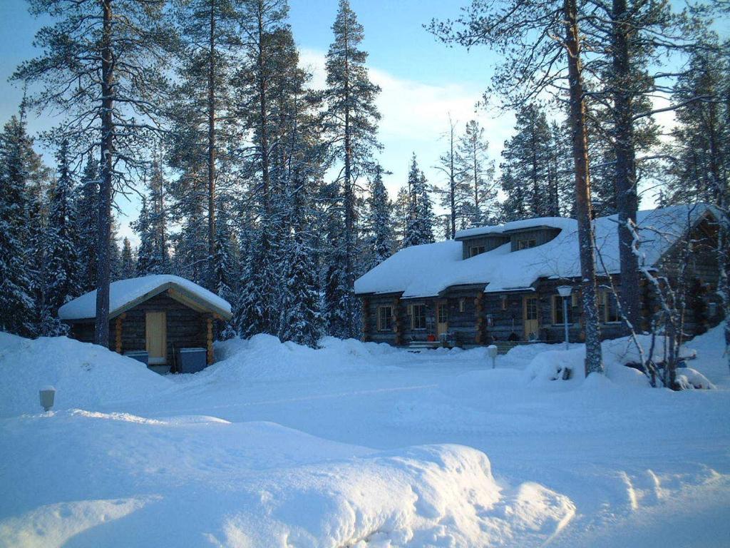 Lost Inn Cabins Akaslompolo Bilik gambar